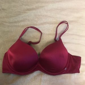 Maroon push-up Victoria’s Secret bra